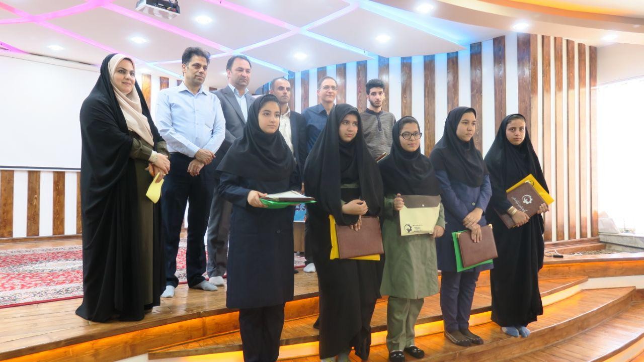 اولین ایدهشو دانشآموزی آزادشهر با حضور مسئولان این شهرستان برگزار شد