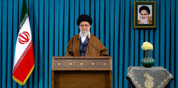 رهبر انقلاب اسلامی سال ۱۴۰۱ را سال «تولید؛ دانشبنیان، اشتغالآفرین» نامگذاری کردند