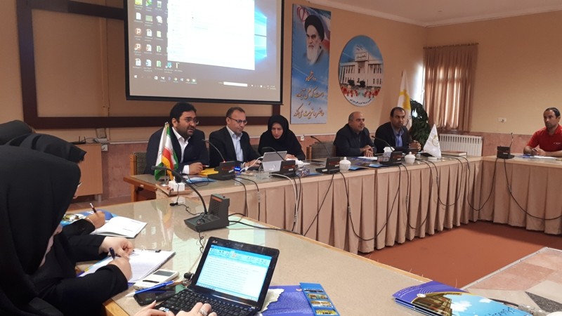 نشست فناوران، نخبگان، اساتید و دانشجویان استان با رئيس ثبت اختراعات كشور