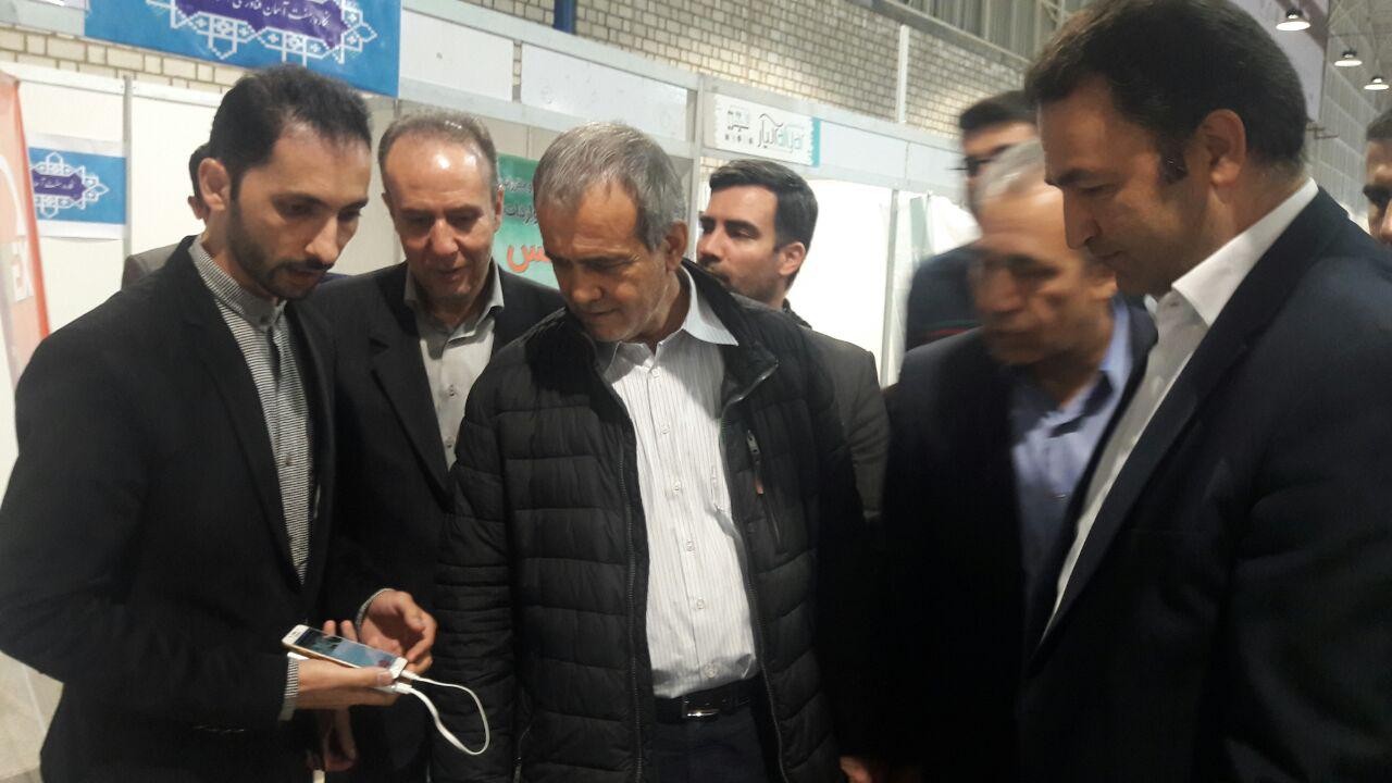 استقبال چشمگير مدیران دستگاههای اجرایی آذربایجانشرقی از غرفه شرکتهای پارک علم و فناوری گلستان در نمایشگاه Rinotex 2018