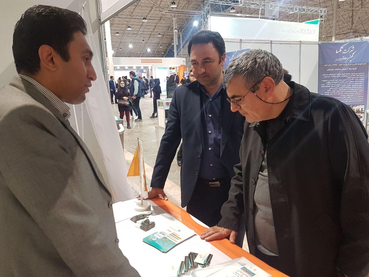 بازدید مدیرکل دفتر برنامهریزی و امور فناوری وزارت علوم از غرفه شرکتهای پارک علم و فناوری گلستان در نمایشگاه Rinotex 2018