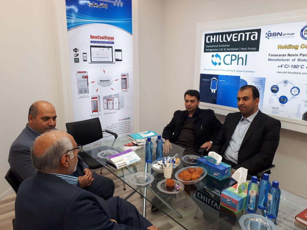 بازديد دكتر حسام از شركت‌هاي دانش‌پژوهش فجر و پايش تجهيز آرا در نمايشگاه ساخت ايران