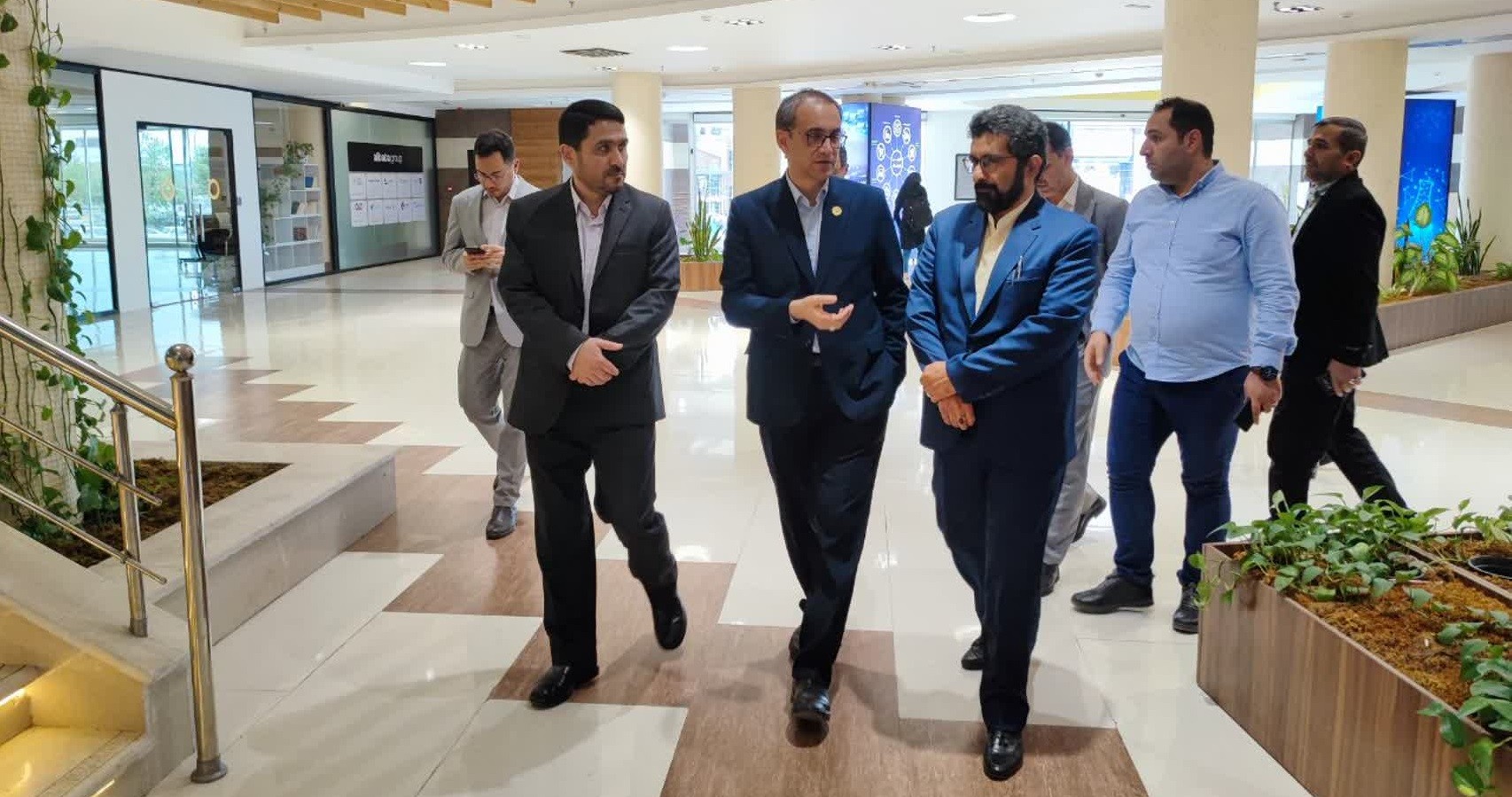 بازدید معاون امور دولت، مجلس و استانهای وزارت ارتباطات و فناوری اطلاعات از کارخانه نوآوری گرگان