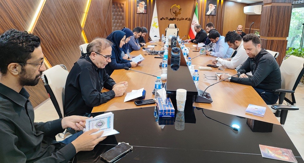 برگزاري مراسم قرائت زيارت عاشورا در پارک علم و فناوری گلستان