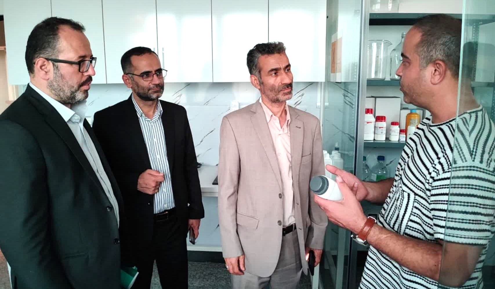 بازدید مدیرکل بازرسی استان به اتفاق رئیس پارک علم و فناوری گلستان از یک شرکت فناور
